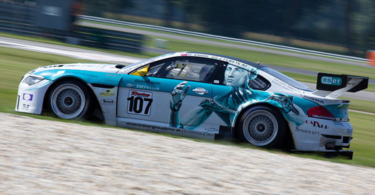 In addition to our Racing Services offering, Serck provide an ecommerce offering for many of your motor racing needs.